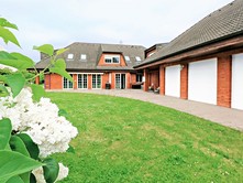 Prodej  vily 830 m², pozemek 5 684 m²
